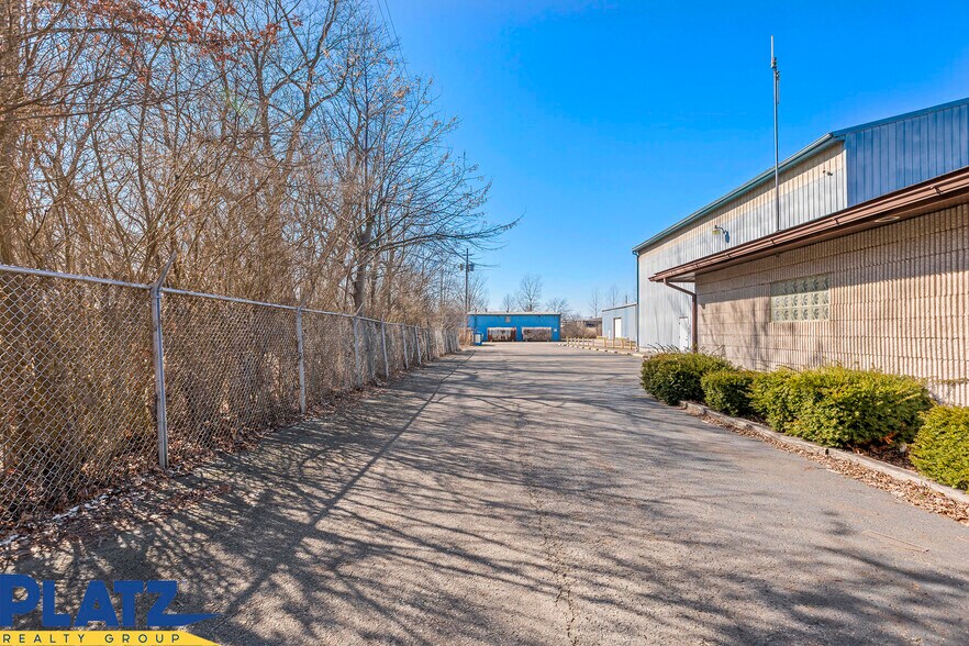 More Photos Of 1929 Larchmont Ave NE, Warren Warehouse For Sale