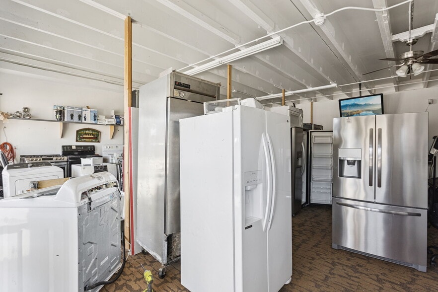 More Photos Of 107 S 14th St, Leesburg General Retail For Sale