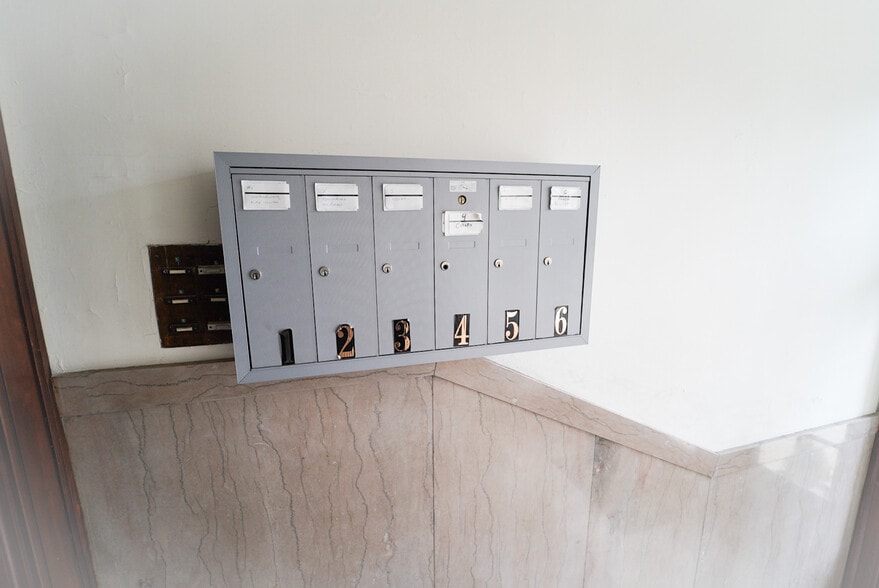 More Photos Of 2101 N Pennsylvania St, Indianapolis Apartments For Sale