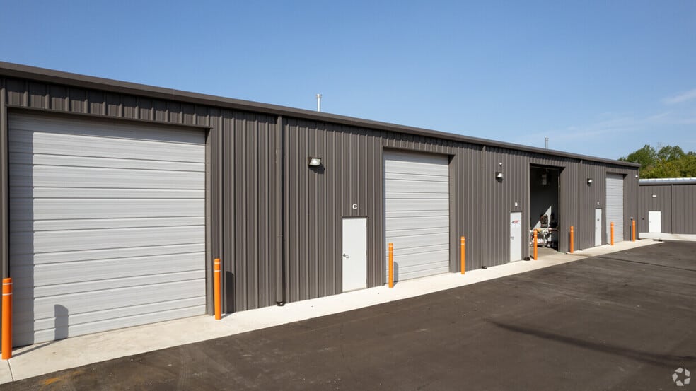 More Photos Of 1850 Chespark Dr, Gastonia Warehouse For Lease