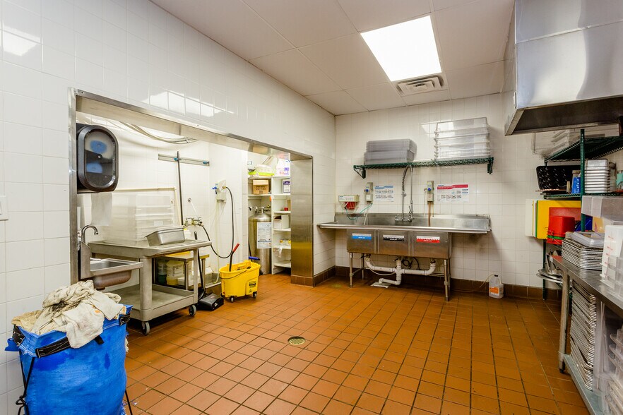 More Photos Of 15407 Highway 36, Needville Restaurant For Sale