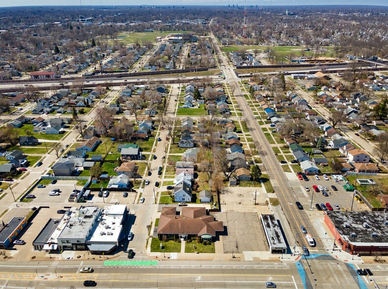 More Photos Of 23919 John R Rd, Hazel Park Freestanding For Sale