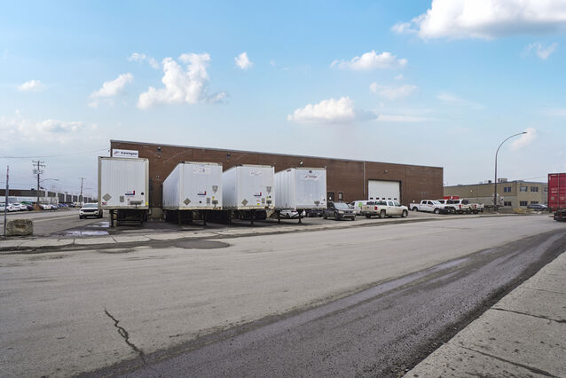 More Photos Of 4415-4455 Rue Joseph-Dubreuil, Montréal Warehouse For Lease
