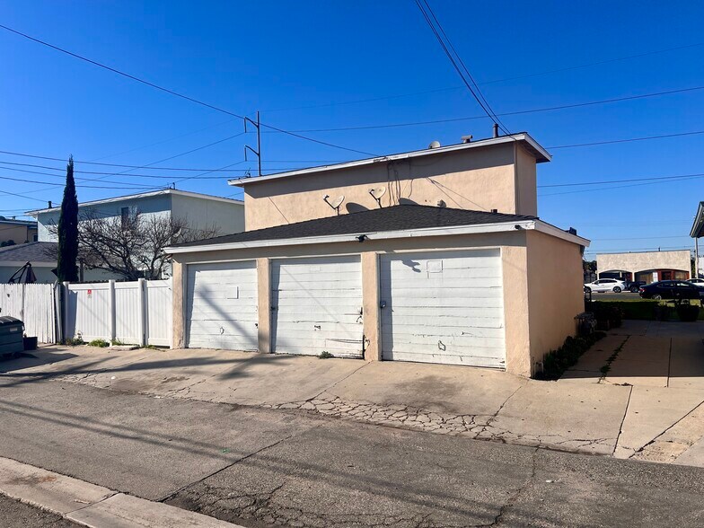 More Photos Of 4118 Redondo Beach Blvd, Torrance Apartments For Sale