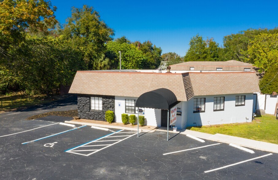 More Photos Of 2945 NE 3rd St, Ocala Office For Sale