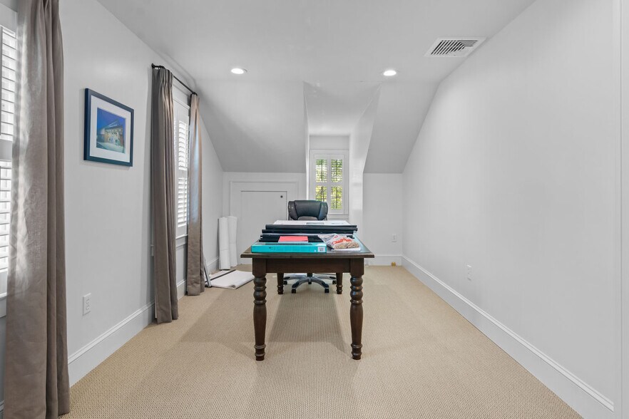 More Photos Of 2334 Lake Park Dr, Albany Office Residential For Sale