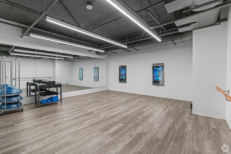 More Photos Of 1331 Pennsylvania Ave NW, Washington Office For Lease