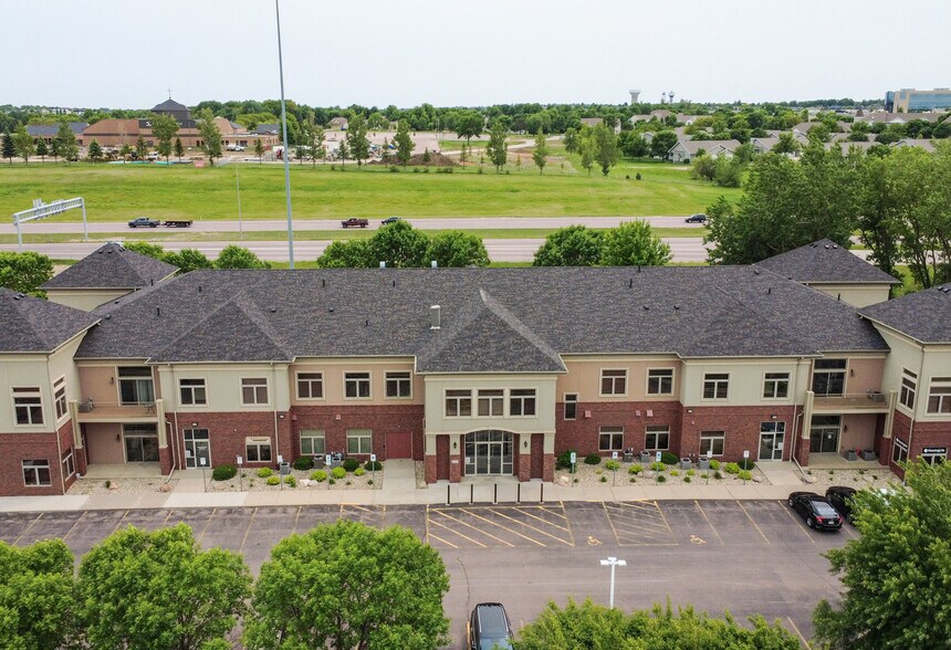 Primary Photo Of 5024-5032 S Bur Oak Pl, Sioux Falls Office For Lease