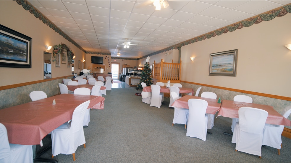 More Photos Of 102 Elkader St, Strawberry Point Hotel For Sale