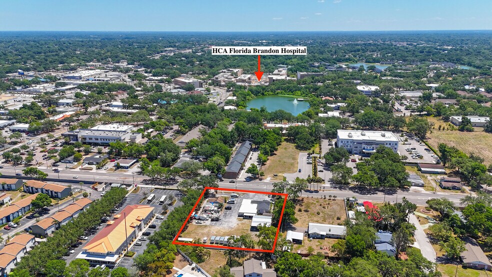 More Photos Of 504 S Kings Ave, Brandon Office For Sale
