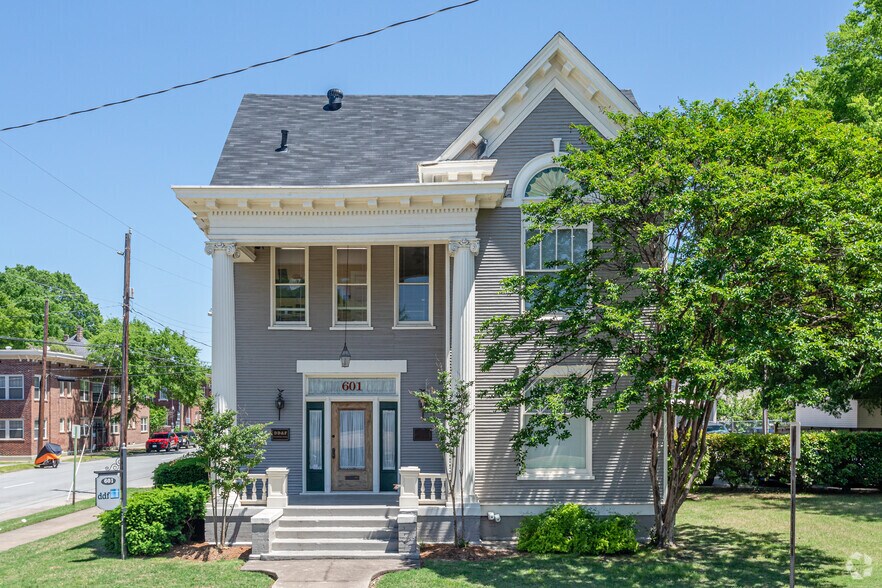 More Photos Of 601 Rock St, Little Rock Office For Lease