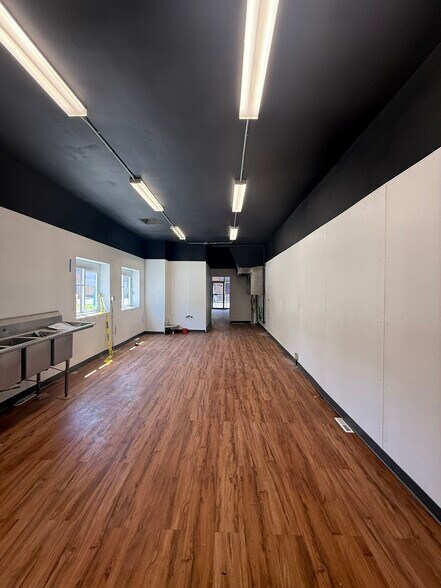 More Photos Of 66 E Franklin St, Hagerstown Storefront For Sale