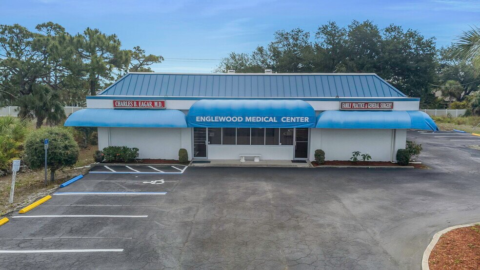 More Photos Of 655 N Indiana Ave, Englewood Medical For Sale