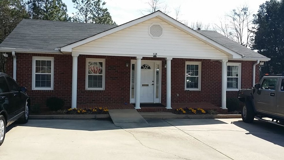 Primary Photo Of 115 Samaritan Dr, Cumming Medical For Lease