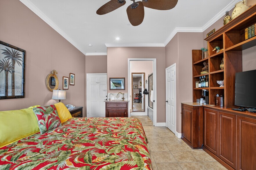 More Photos Of 95 S Ocean Ave, Cayucos Hospitality For Sale