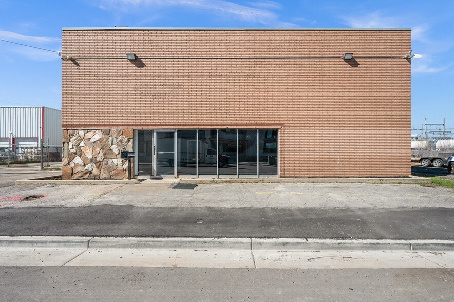 Primary Photo Of 122 Navajo St, Salt Lake City Manufacturing For Lease