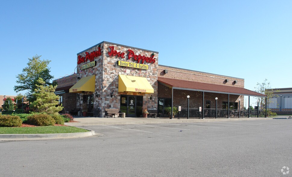 More Photos Of 1100 E North Ave, Belton Restaurant For Sale