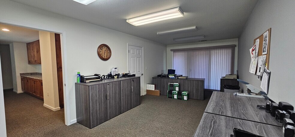 More Photos Of 1425 Butte House Rd, Yuba City Office For Lease