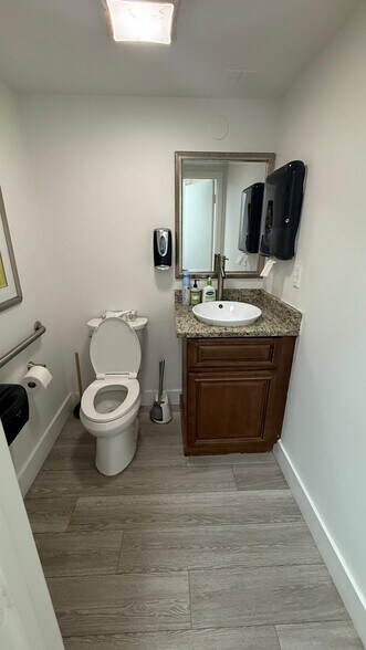 More Photos Of 13790-13798 NW 4th St, Sunrise Loft Creative Space For Lease