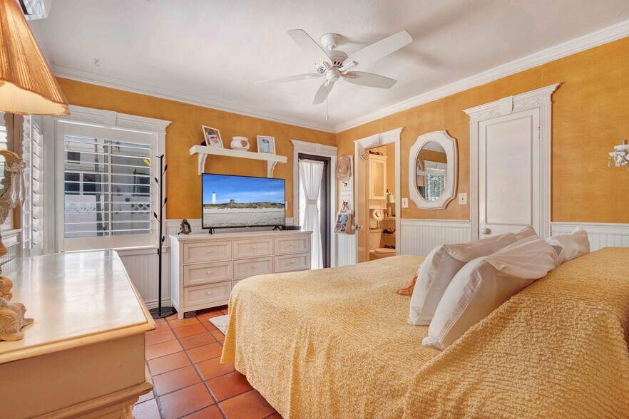 More Photos Of 4525 El Mar Dr, Lauderdale-by-the-Sea Hotel For Sale