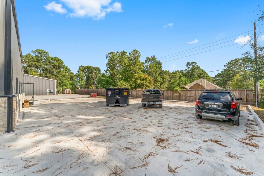 More Photos Of 402 Honea Egypt Rd, Magnolia Flex For Lease