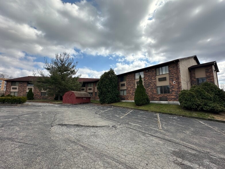 More Photos Of 2700 Wilson Rd, West Middlesex Hotel For Sale
