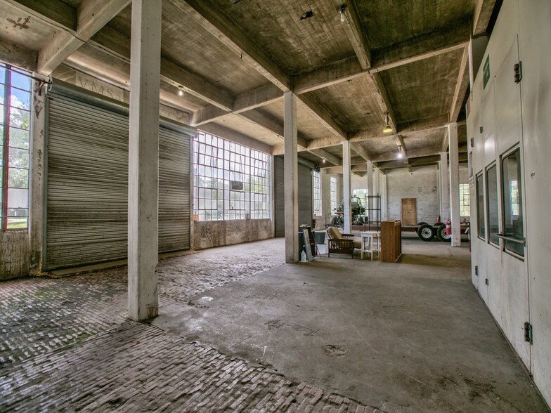 More Photos Of 765 E Washington St, Monticello Auto Repair For Sale