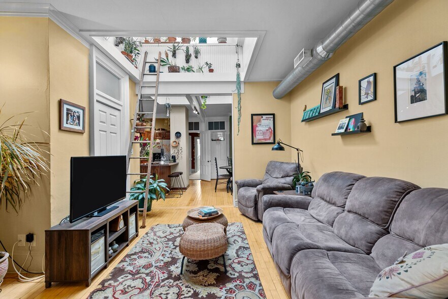 More Photos Of 221 Watson St, Ripon Storefront Retail Residential For Sale