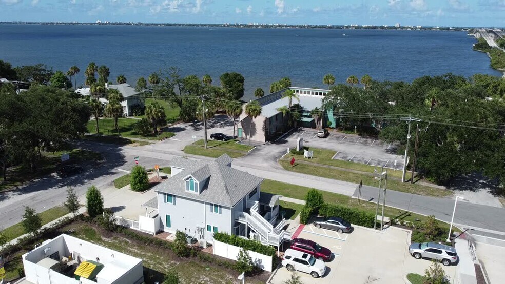 More Photos Of 1819 Riverview Dr, Melbourne Medical For Sale