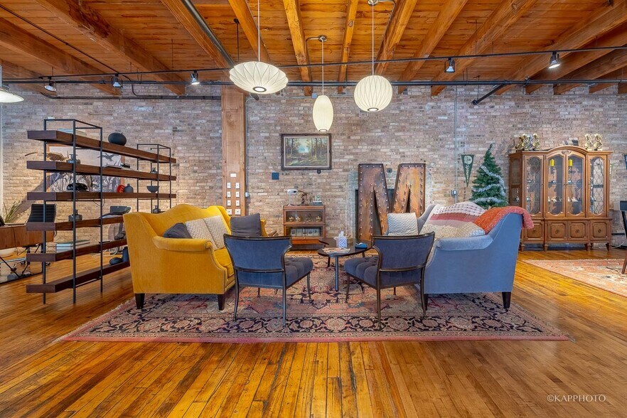 More Photos Of 1123 W Washington Blvd, Chicago Office For Lease