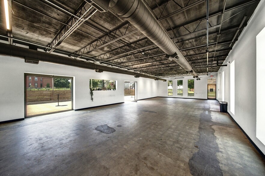 More Photos Of 611 W Philadelphia St, Detroit Freestanding For Sale