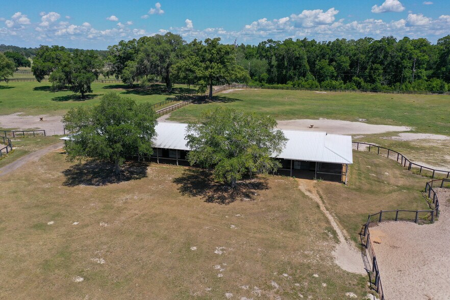 More Photos Of 12219 SW 26th St, Ocala Horse Stables For Sale
