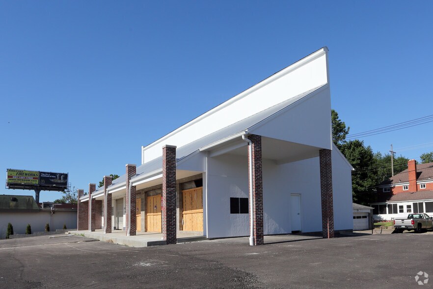 More Photos Of 2110 State Rd, Cuyahoga Falls Freestanding For Lease