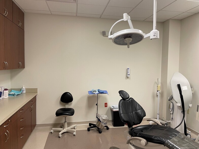 More Photos Of 600-604 Morrison Rd, Gahanna Medical For Lease