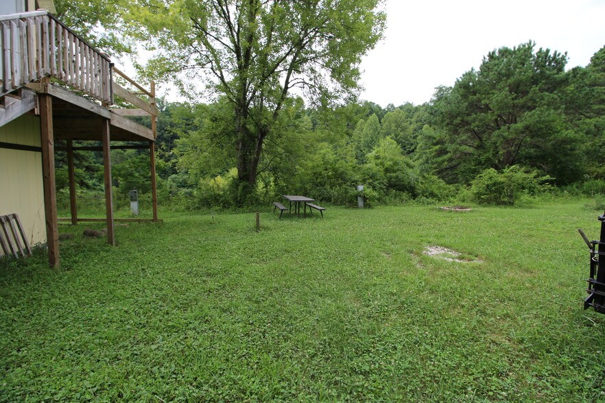 More Photos Of 11251 Highway 90, Parkers Lake Hotel For Sale