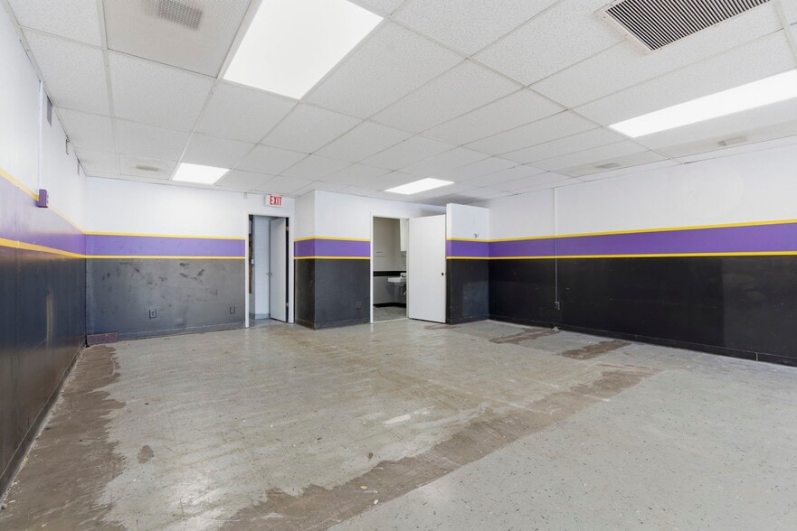 More Photos Of 1301-1349 S Glenstone Ave, Springfield General Retail For Lease