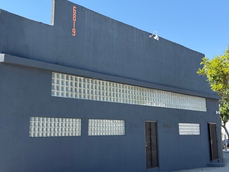 Primary Photo Of 6819 West Blvd, Inglewood Warehouse For Lease