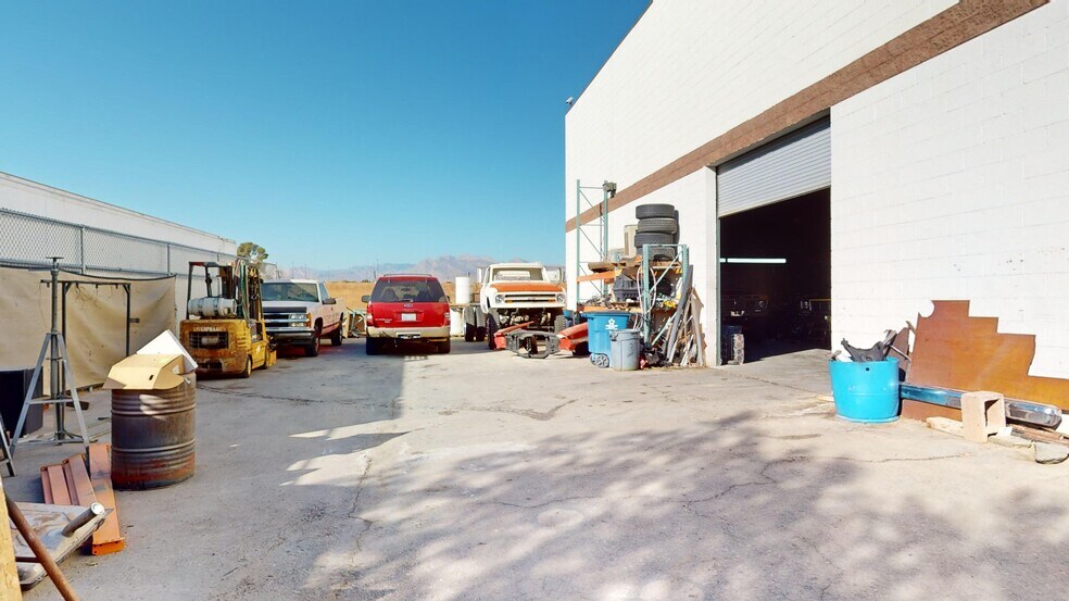 More Photos Of 3495 W Lake Mead Blvd, North Las Vegas Warehouse For Sale