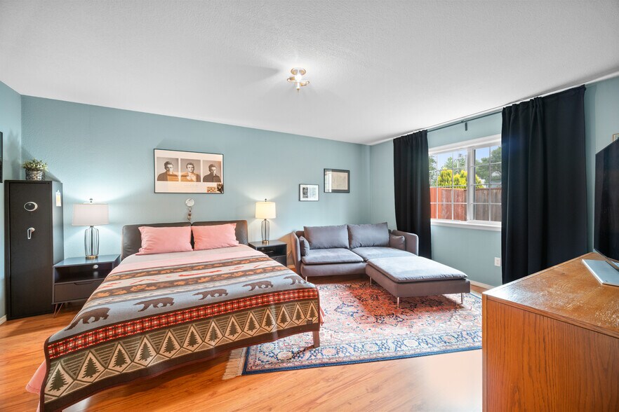 More Photos Of 14547 Thayer Rd, Oregon City Congregate Senior Housing For Sale