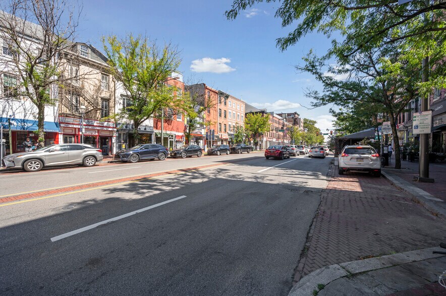 More Photos Of 312 Market St, Philadelphia Restaurant For Sale