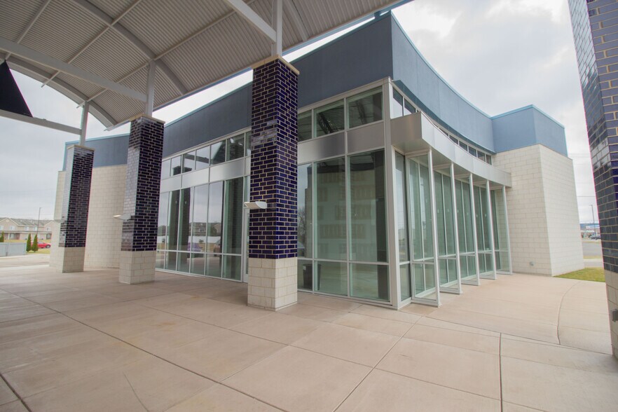 More Photos Of 1307 Centerville Rd, Sturgis Office For Lease