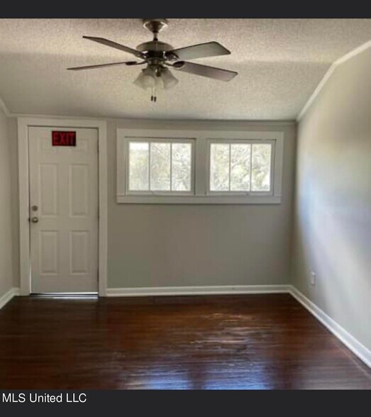 More Photos Of 1117 Washington Ave, Ocean Springs Medical For Sale