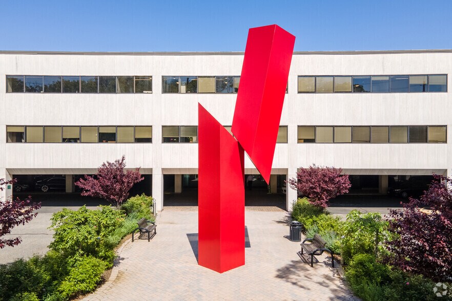 More Photos Of 270 Sylvan Ave, Englewood Cliffs Office For Lease