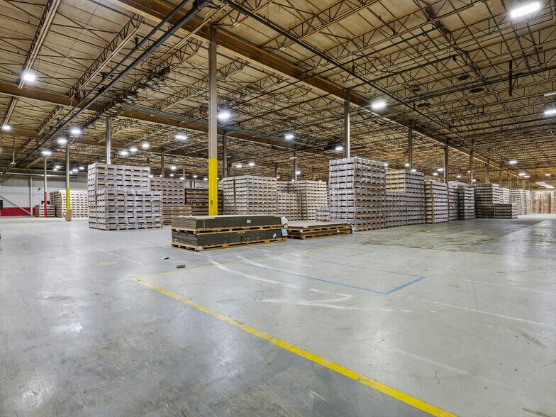 More Photos Of 90 Christ School Rd, Arden Distribution For Lease