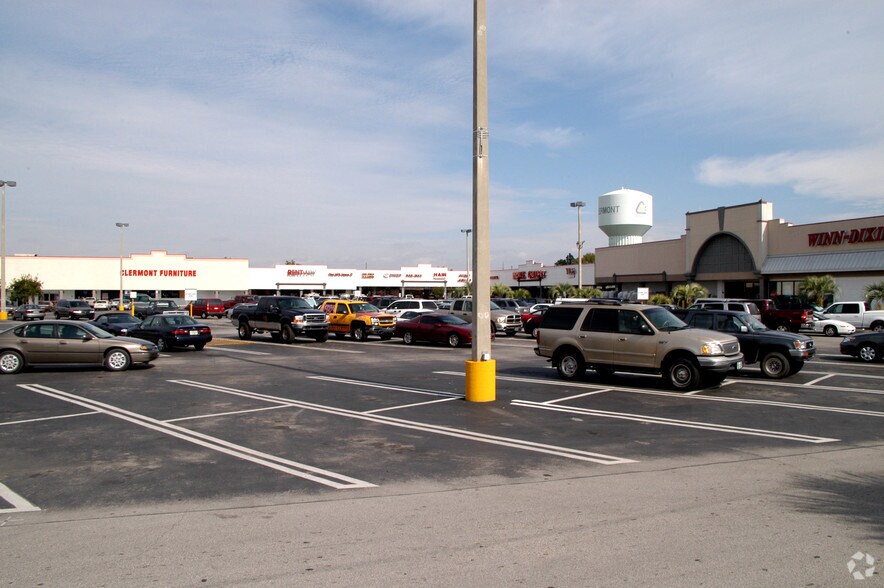Primary Photo Of 684 W Highway 50, Clermont Unknown For Lease