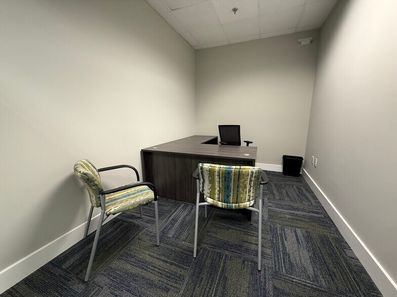 More Photos Of 3800 Camp Creek Pky, Atlanta Light Distribution For Lease