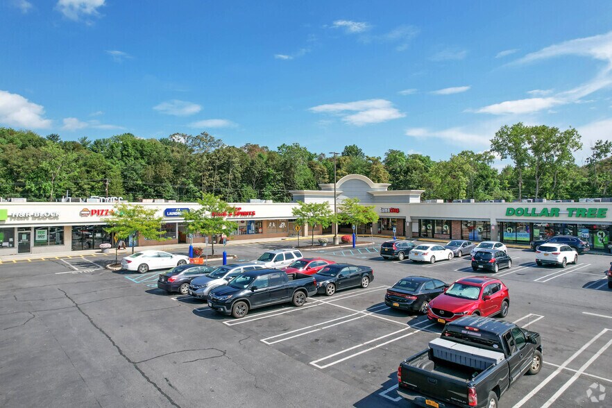 More Photos Of 51 Burnett Blvd, Poughkeepsie Freestanding For Lease