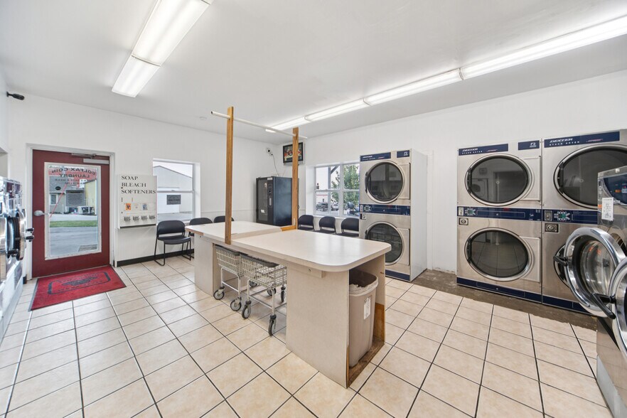 More Photos Of 14 N Elm St, Colfax Storefront Retail Residential For Sale