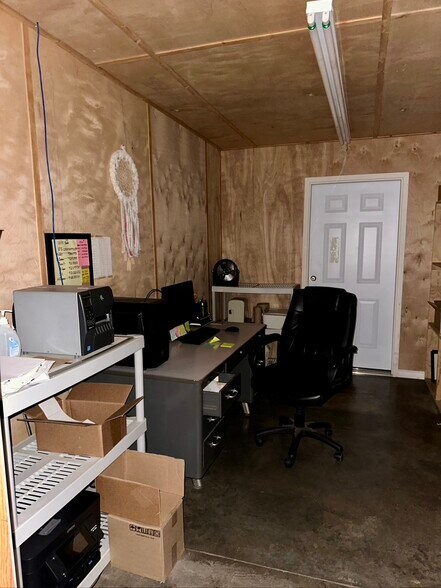More Photos Of 131 S Varnell Rd, Tunnel Hill Distribution For Sale