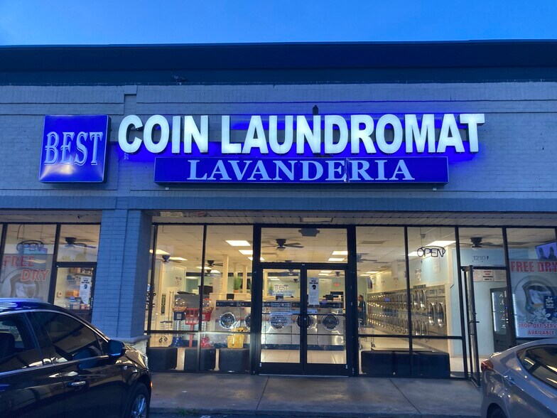 More Photos Of 1210 Rockbridge Rd, Norcross General Retail For Sale